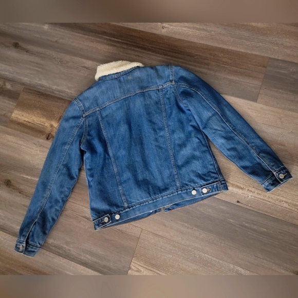Women's Gap Sherpa Lined Denim Jacket Sz S - Picture 2 of 2